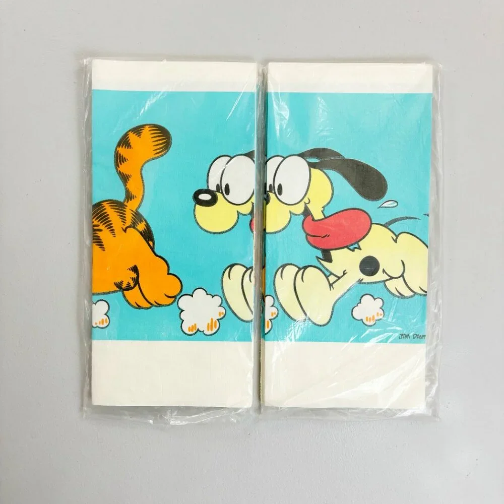 GARFIELD 1978 VTG Paper Tablecloth Cover Set Of 2 NIP Odie Hallmark Collectible